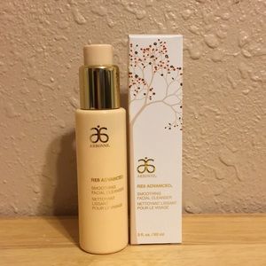 Arbonne Re9 Advanced Smoothing Facial Cleanser